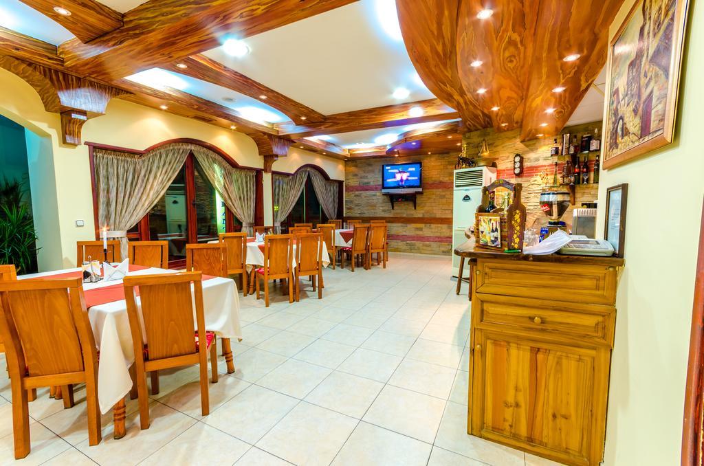 Hotel Cosmos Asenovgrad Exterior foto